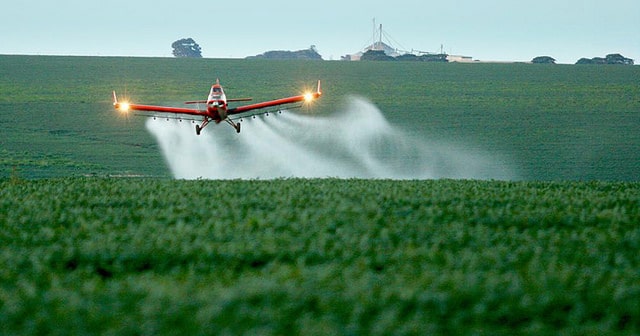 Como a logística reversa pode resolver a questão das embalagens de agroquímicos?